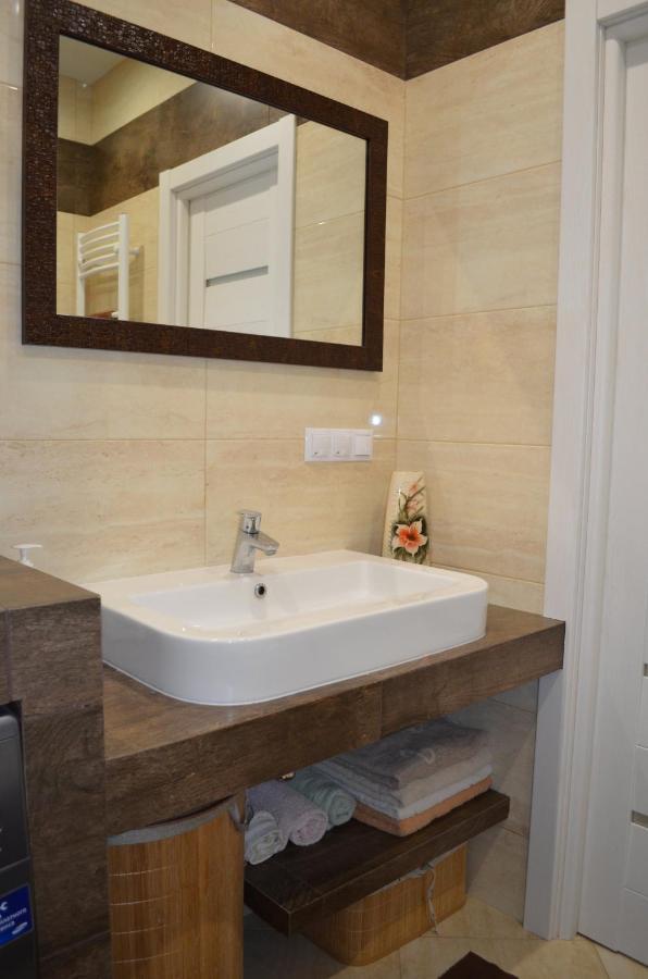 Apartment On Getmana Vigovskogo 49 Rivne Exterior foto