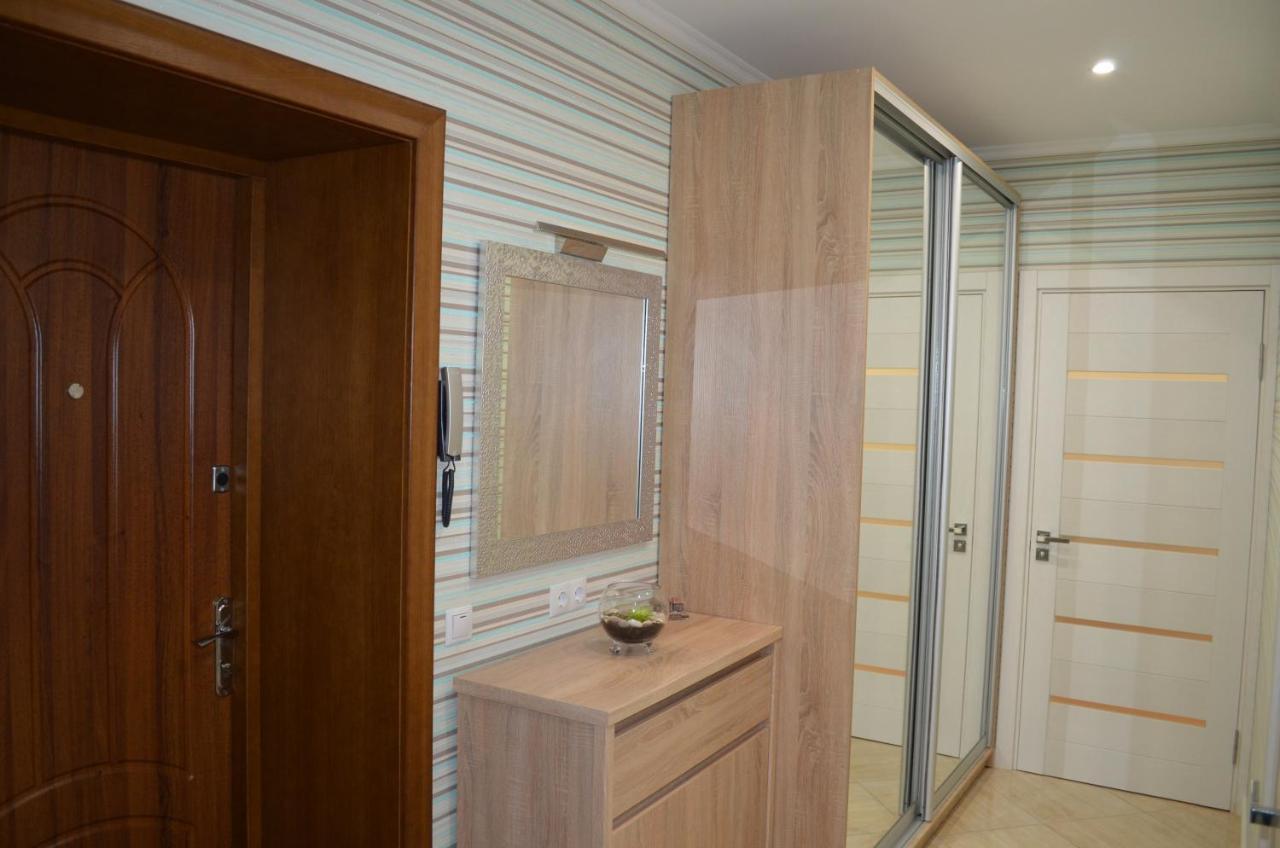 Apartment On Getmana Vigovskogo 49 Rivne Exterior foto